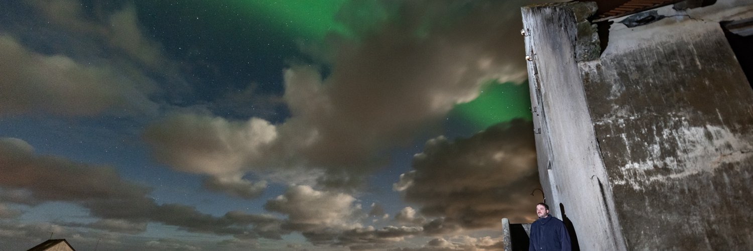 TimRoo's profile banner image