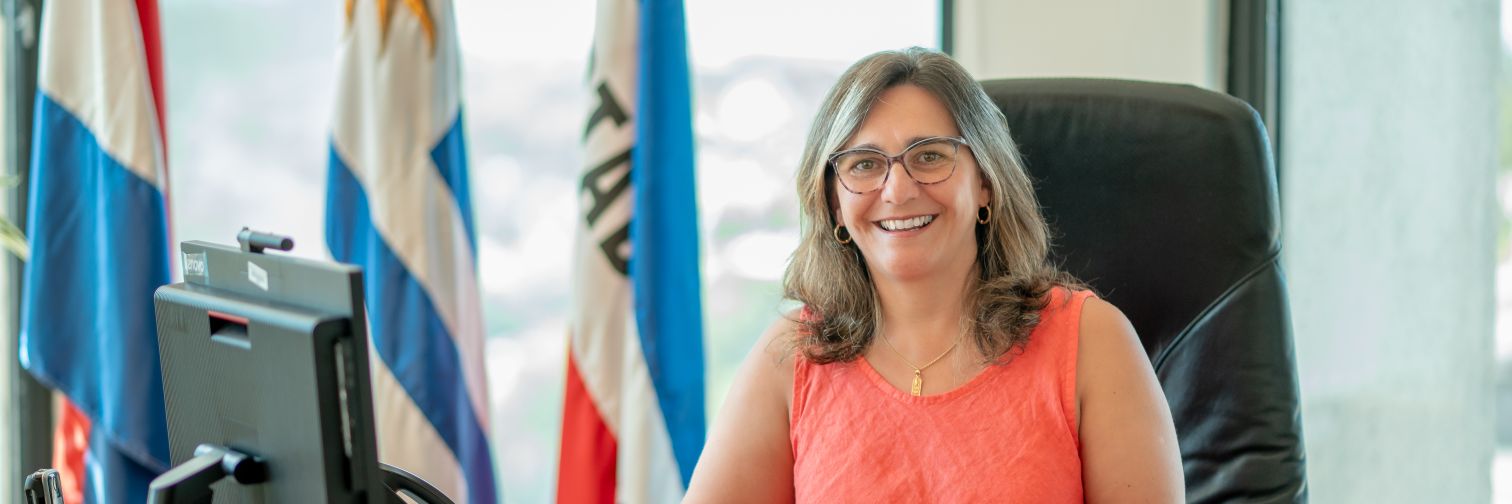 Andrea Cabrera Russi banner