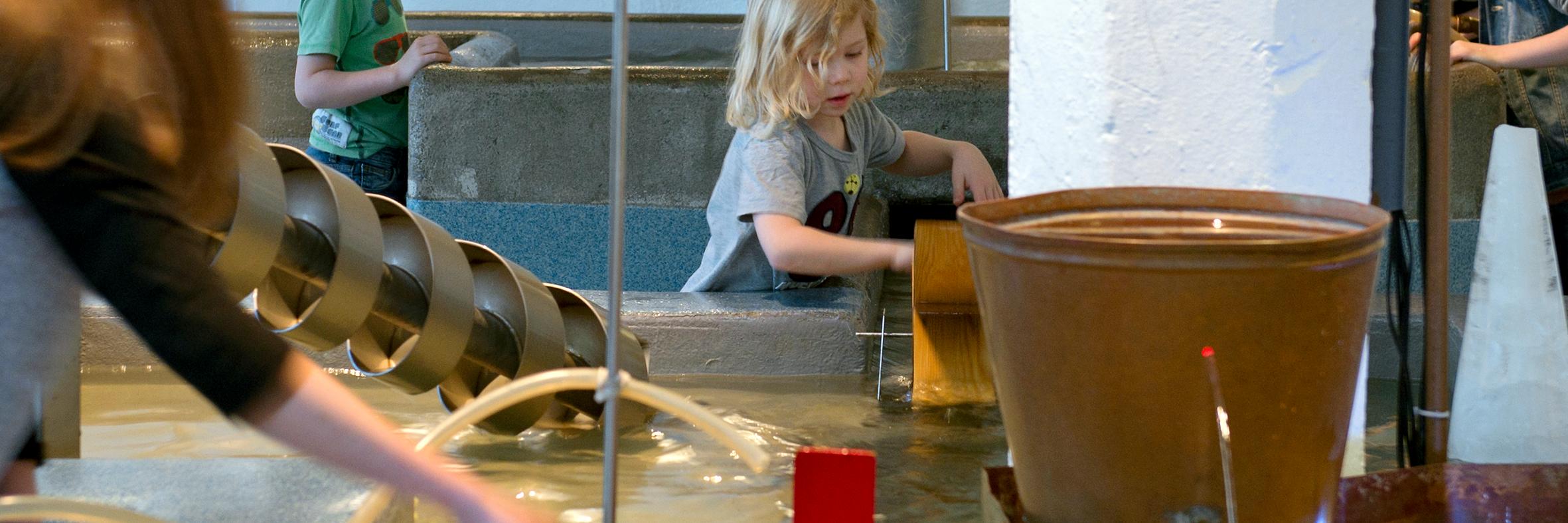 Navet science center banner