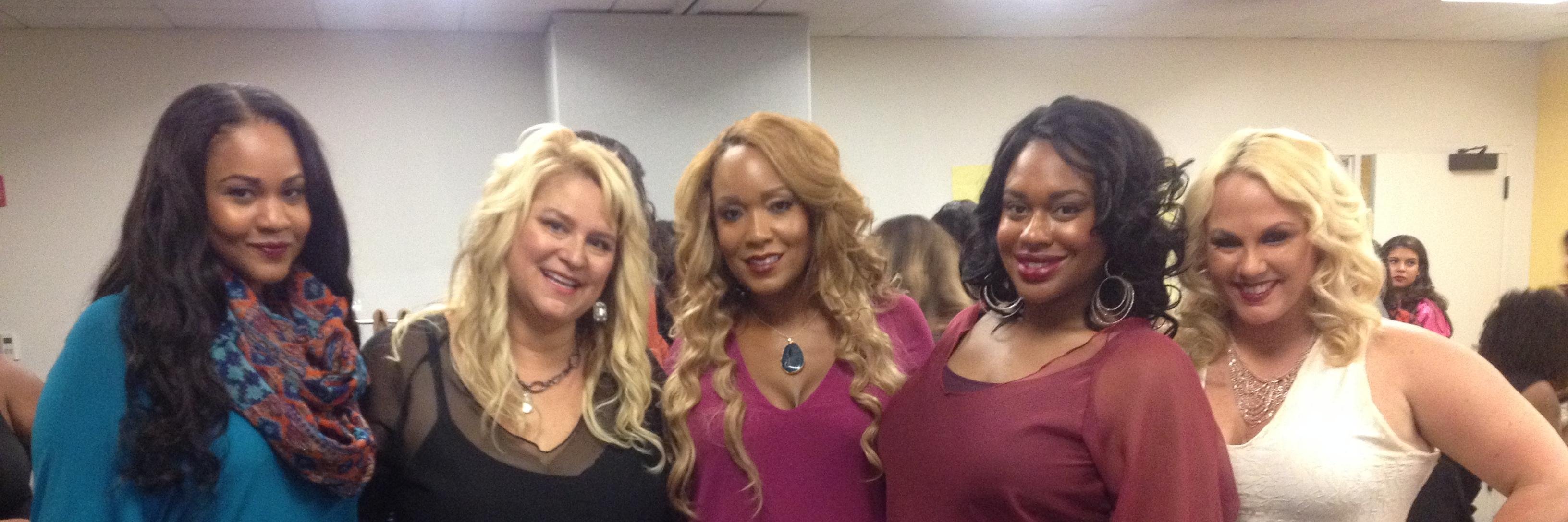 CurvyDesigner's profile banner image