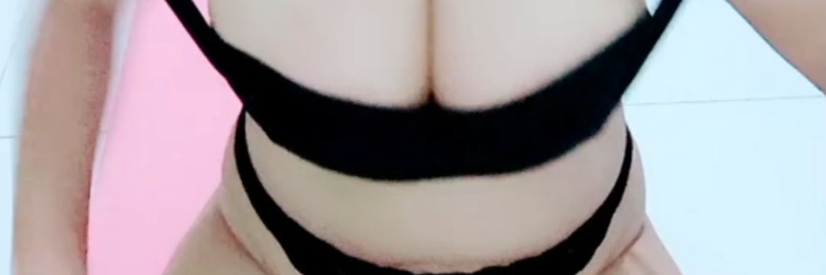 putri197852's profile banner image