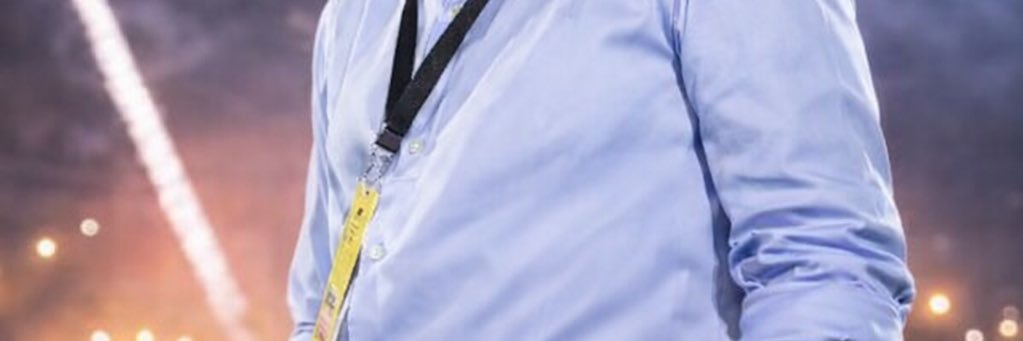 La Camisa Celeste banner