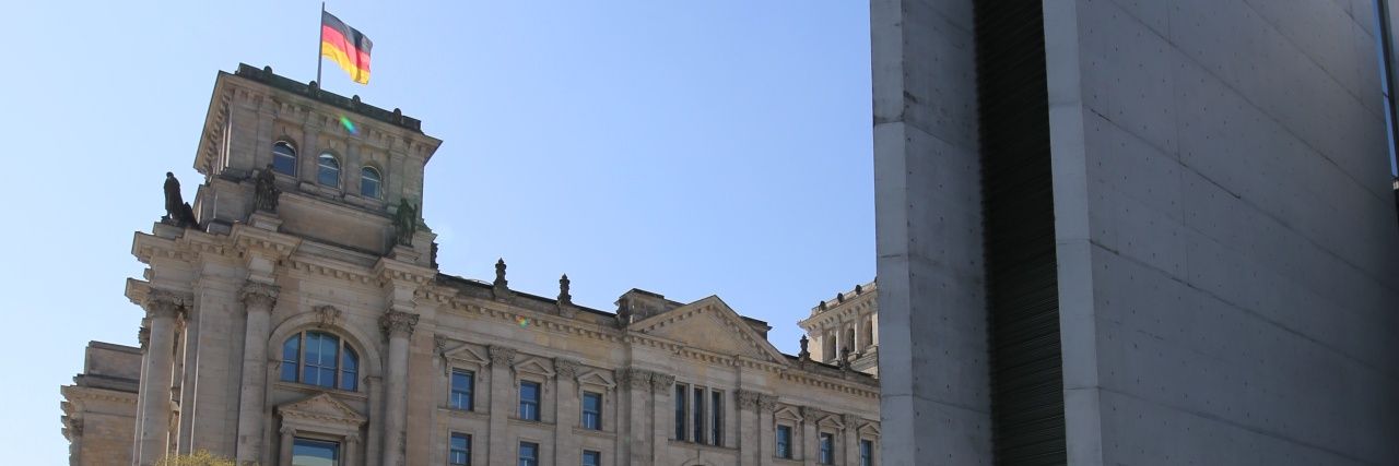 Oliver Zoellich banner