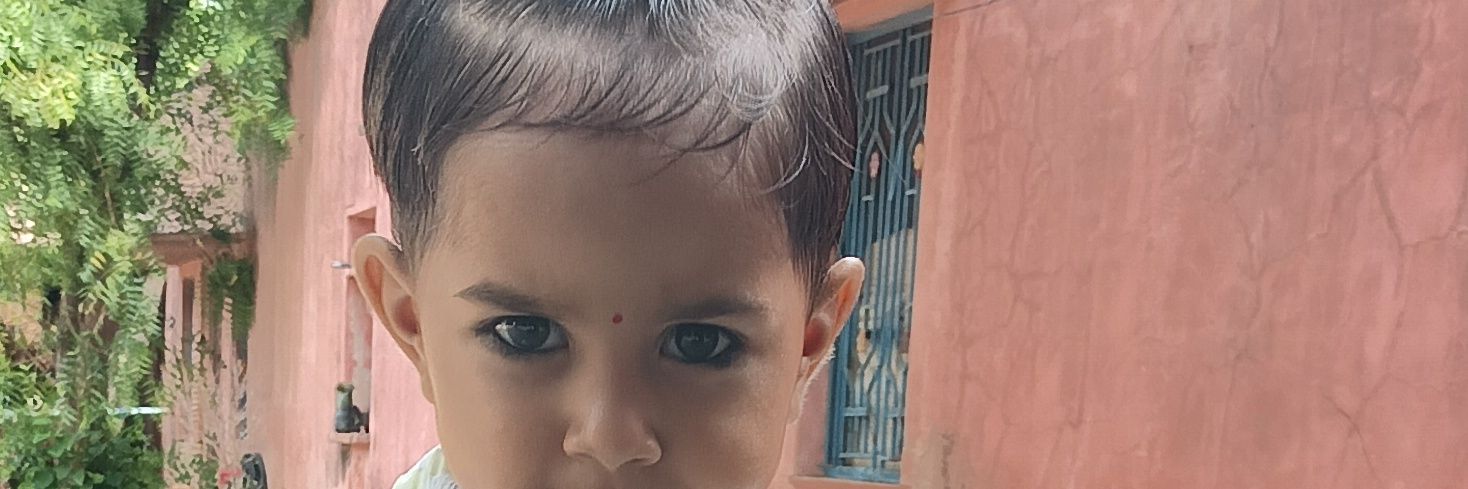 Karishma Choudhary 🤌😏 banner