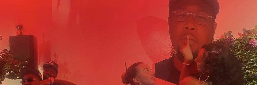 E1's banner