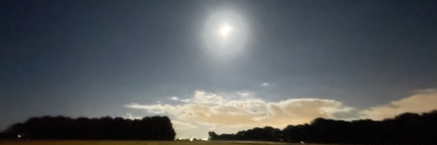 vragen's profile banner image