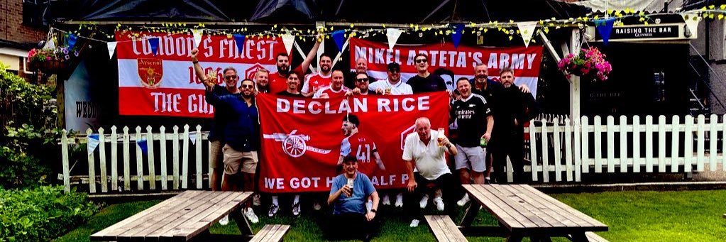 El Smuggo's banner