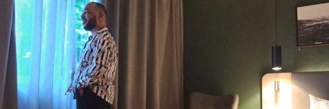 Onelly's profile banner image