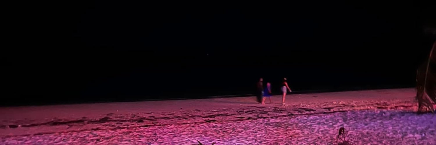 redJAdEwook's profile banner image