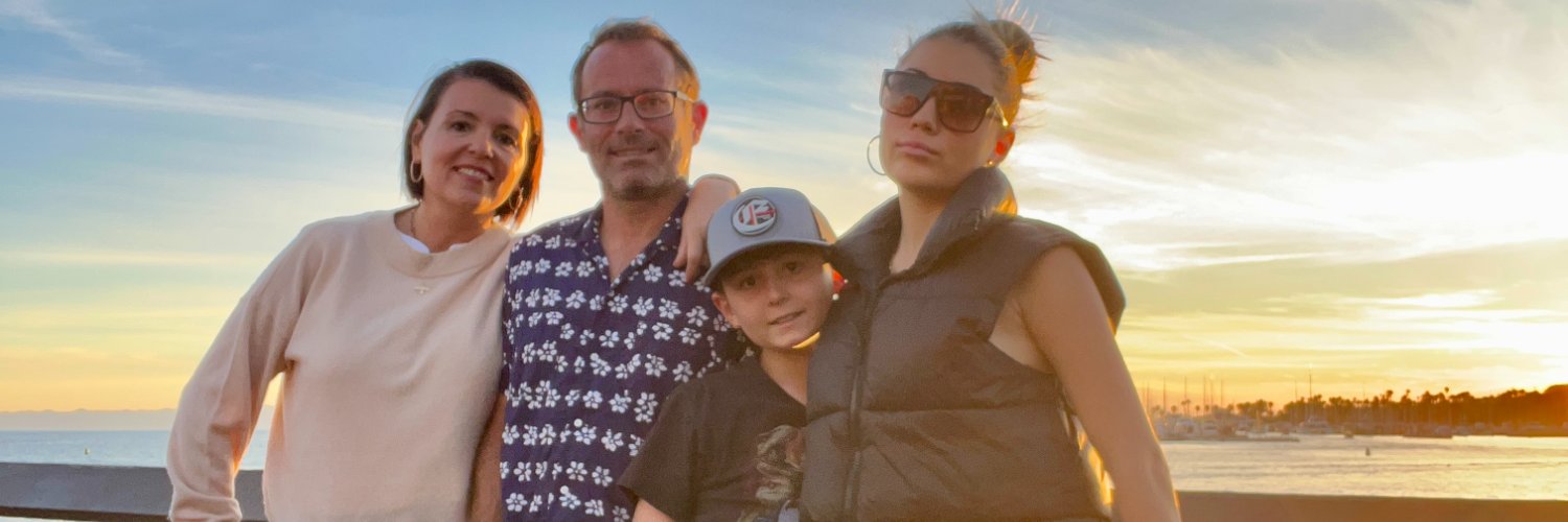 wondercaro's profile banner image