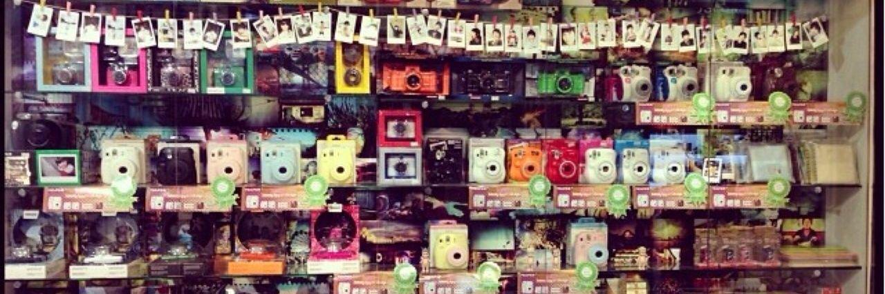 instaxshop's profile banner image