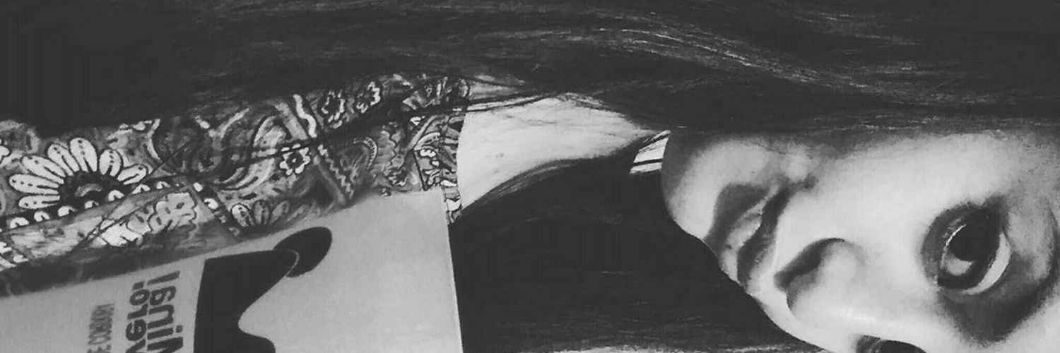 MeeliVera's profile banner image