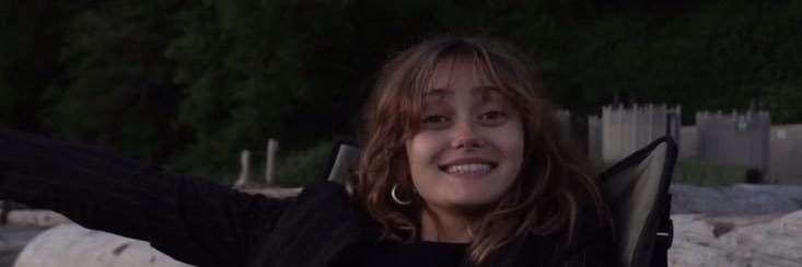 Ella Purnell Pics's banner