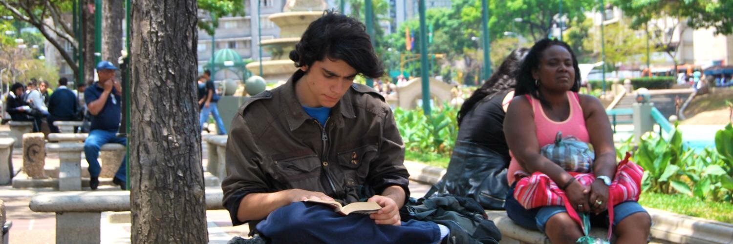 Adopta Un Libro banner