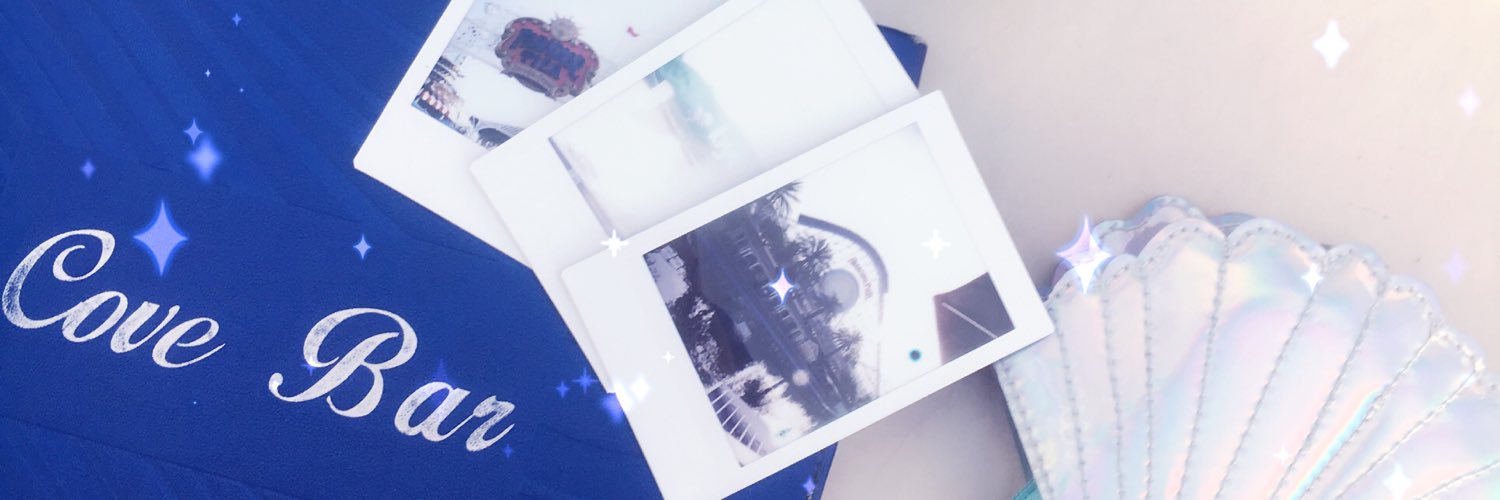 🕸Laura🔮🦇🖤 banner