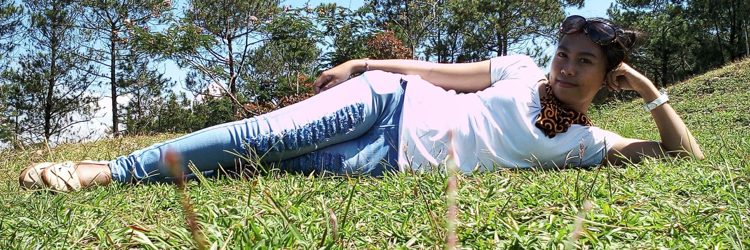 NiaMela's profile banner image
