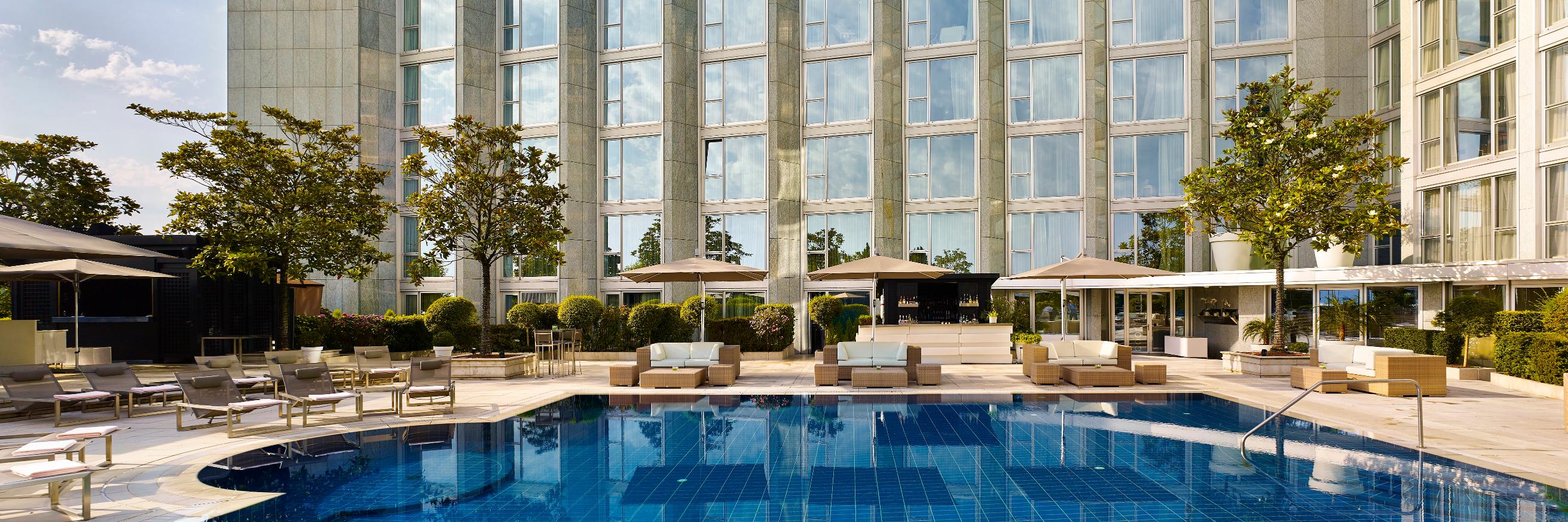 _HotelPresident's profile banner image