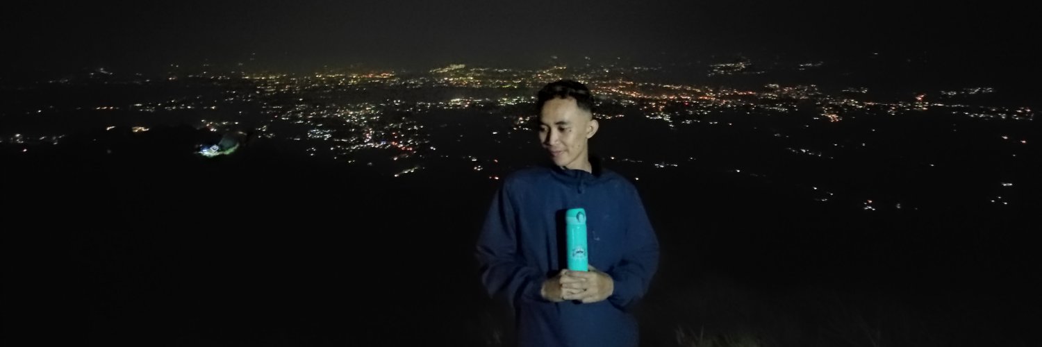 aderahmanr8's profile banner image