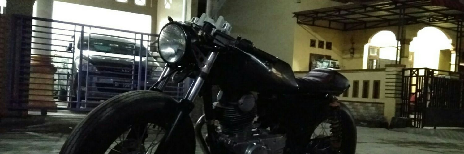 setyoadhari's profile banner image