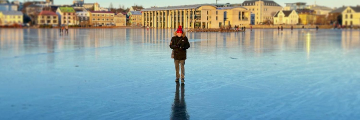 The Adventurous Vlogger banner