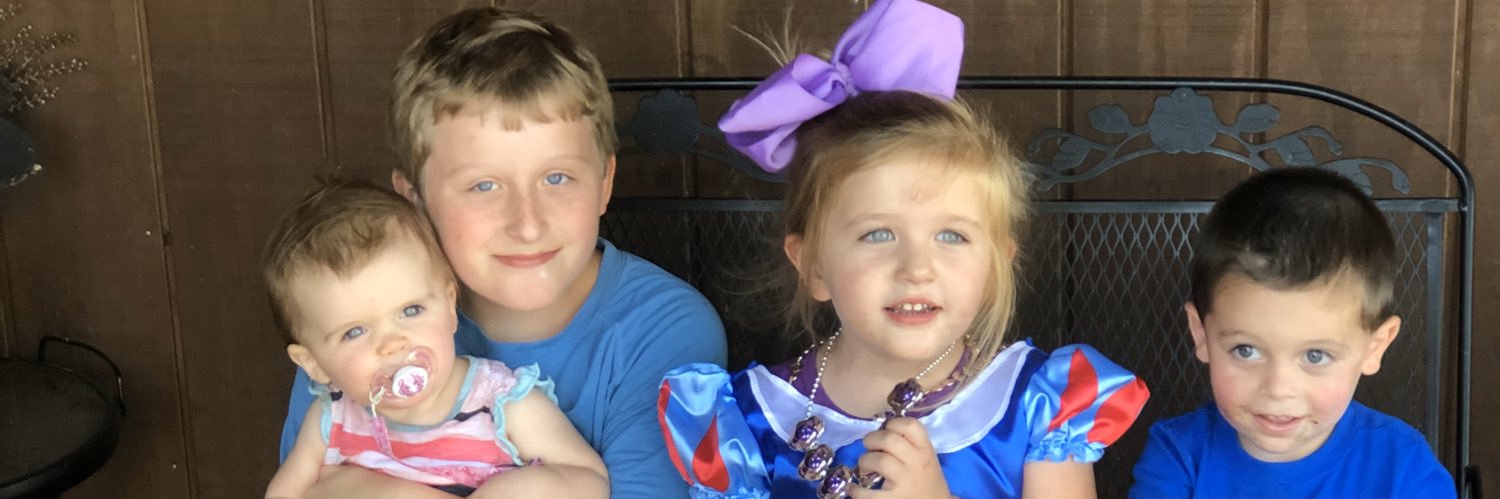 CourtCarr's profile banner image