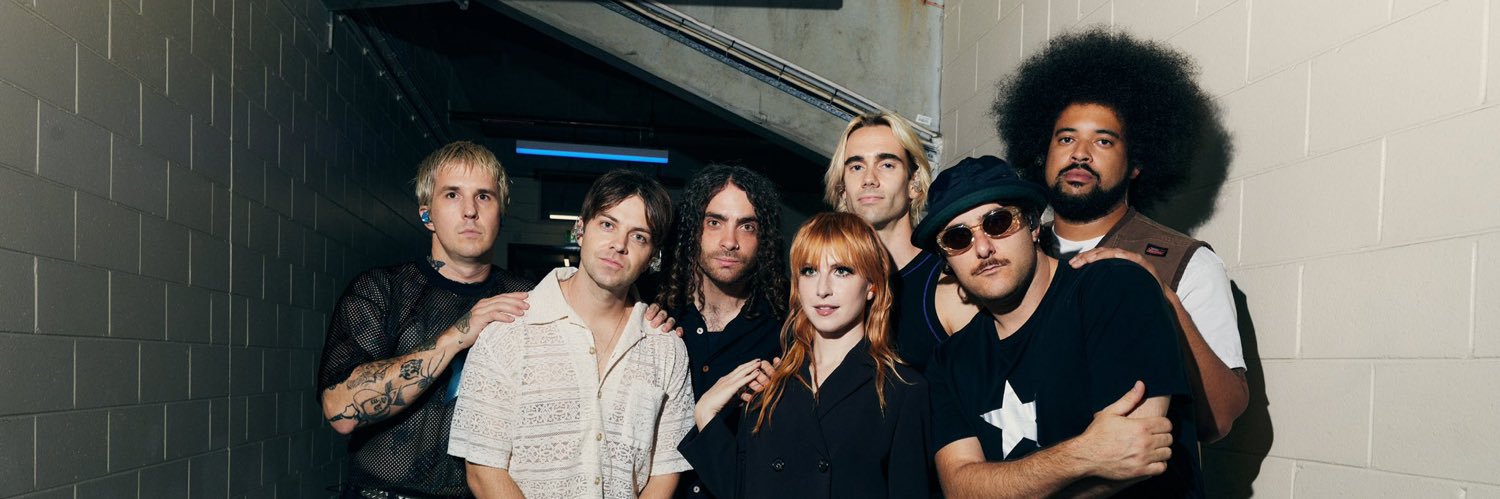 🤍⚽️💜🎶 banner