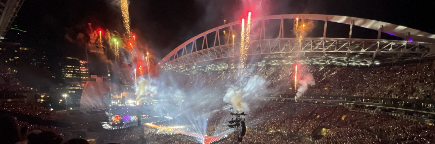 va a ser una showsera 🧡✨ banner