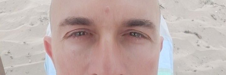 Advertisement banner