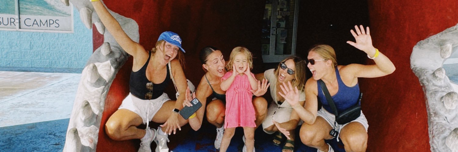 baileyholle's profile banner image