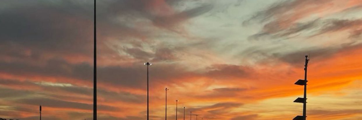 kx1818's profile banner image