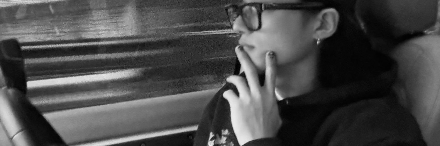 bella 🍓 banner