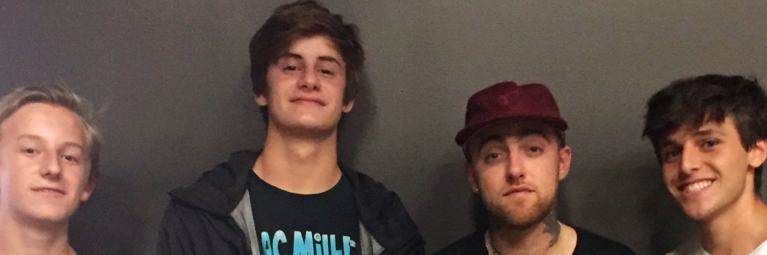 hbsilver1027's profile banner image
