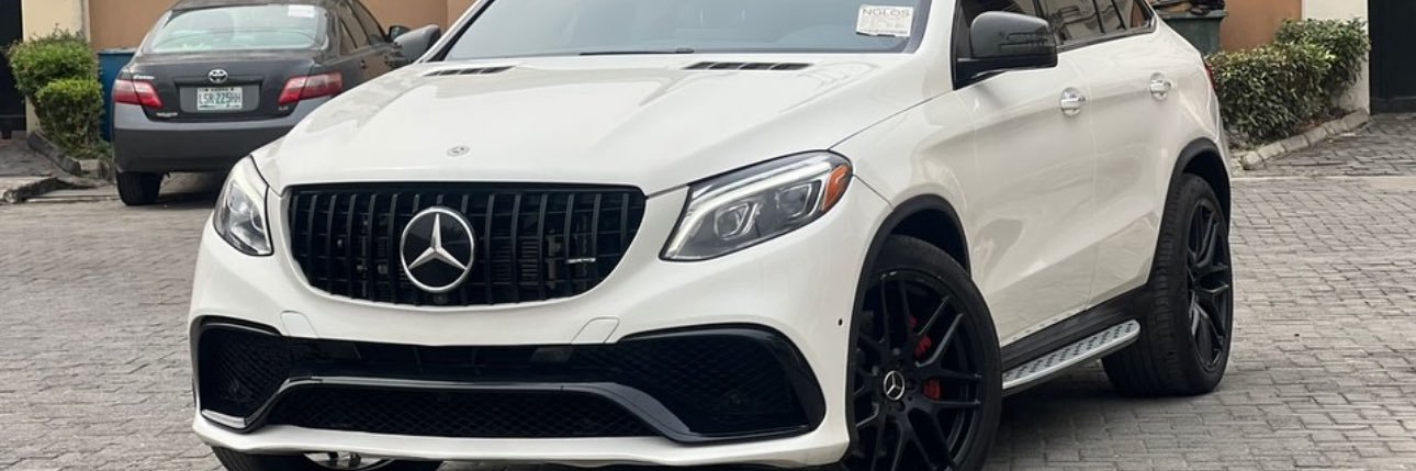 Onye eze Silva banner