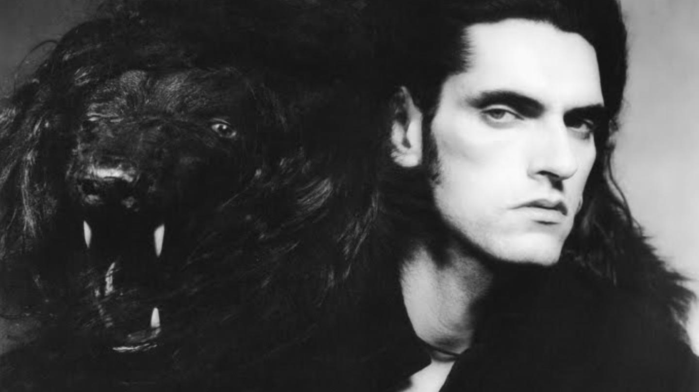 υωє 🖤  banner