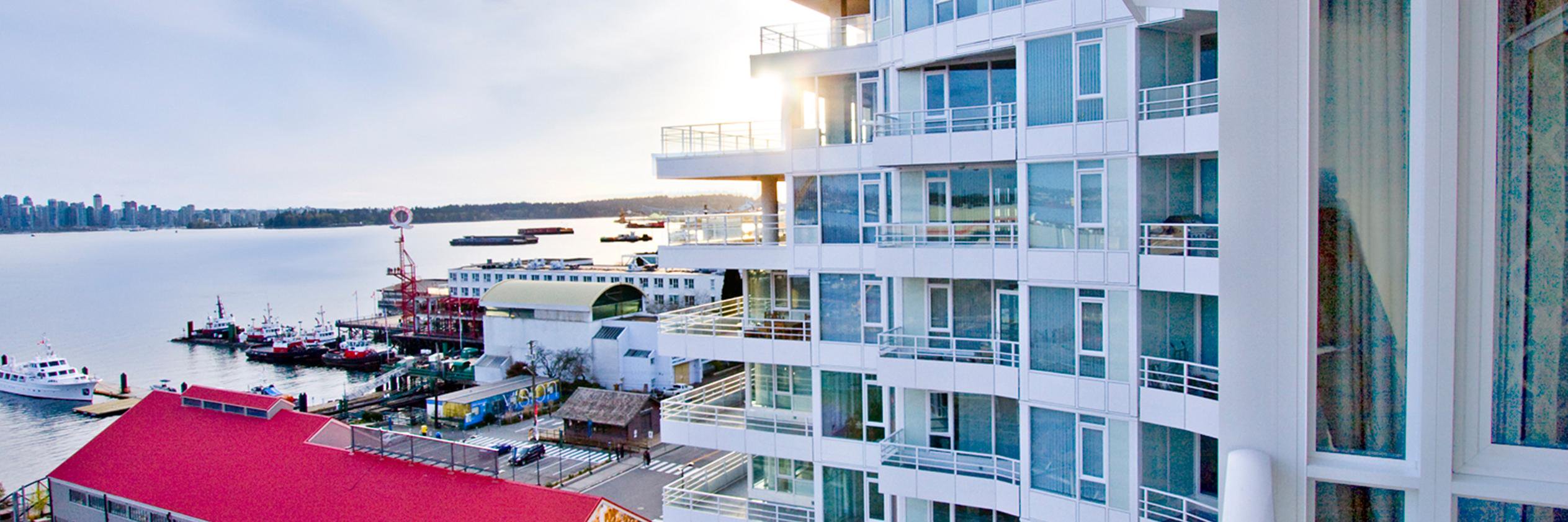 Pinnacle Pier Hotel banner