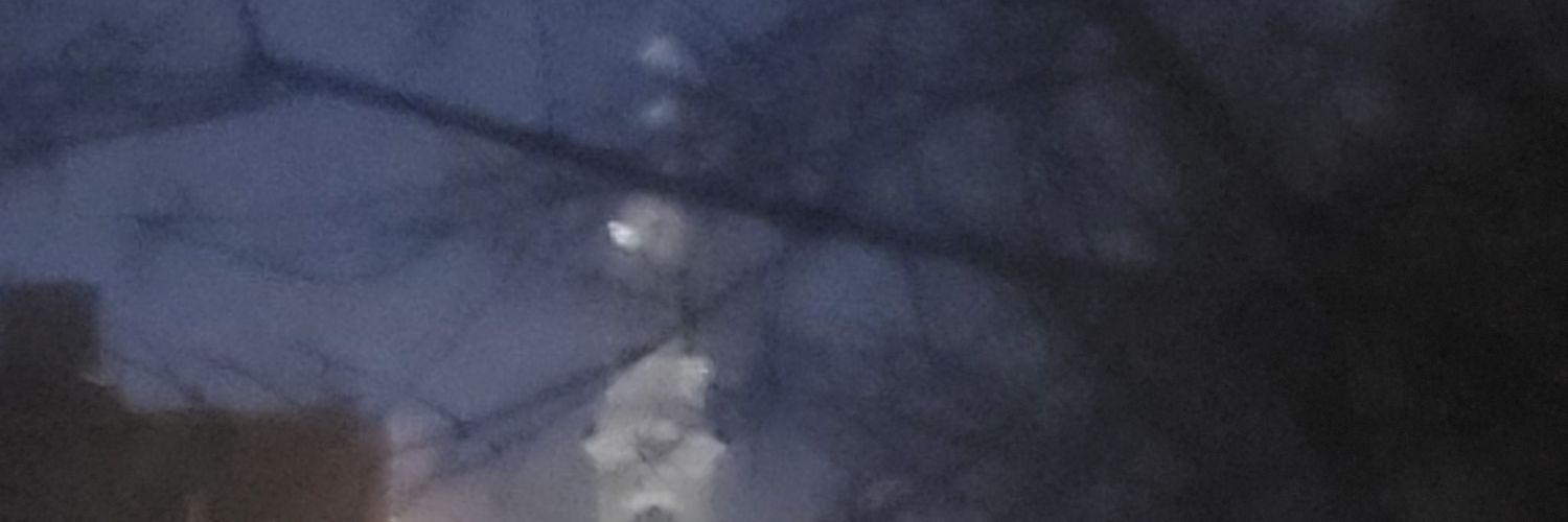 Eiffel2000's profile banner image