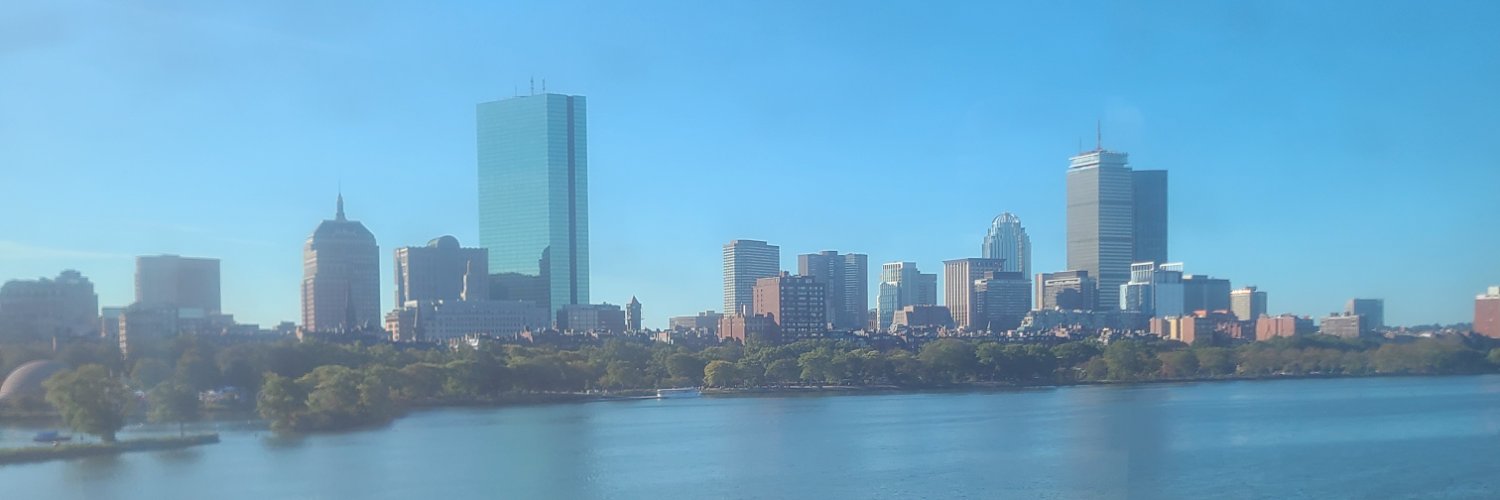 Dee Dee - DM for other accounts banner