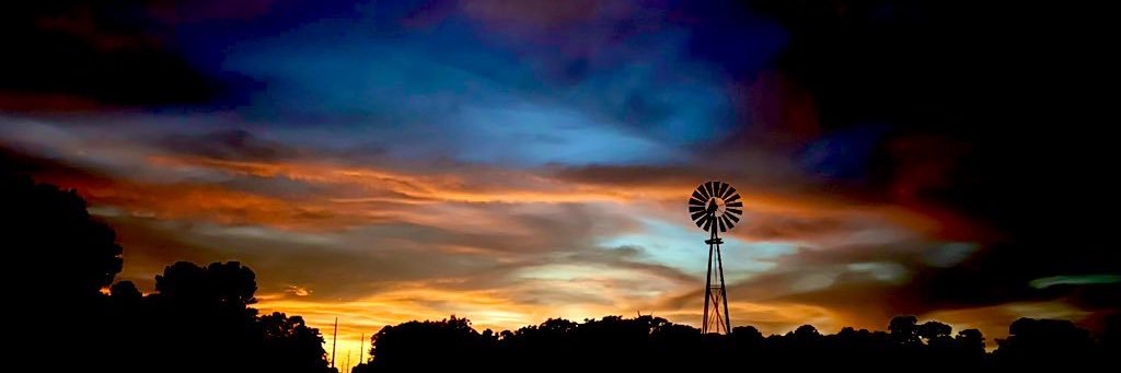 tannerselldin's profile banner image