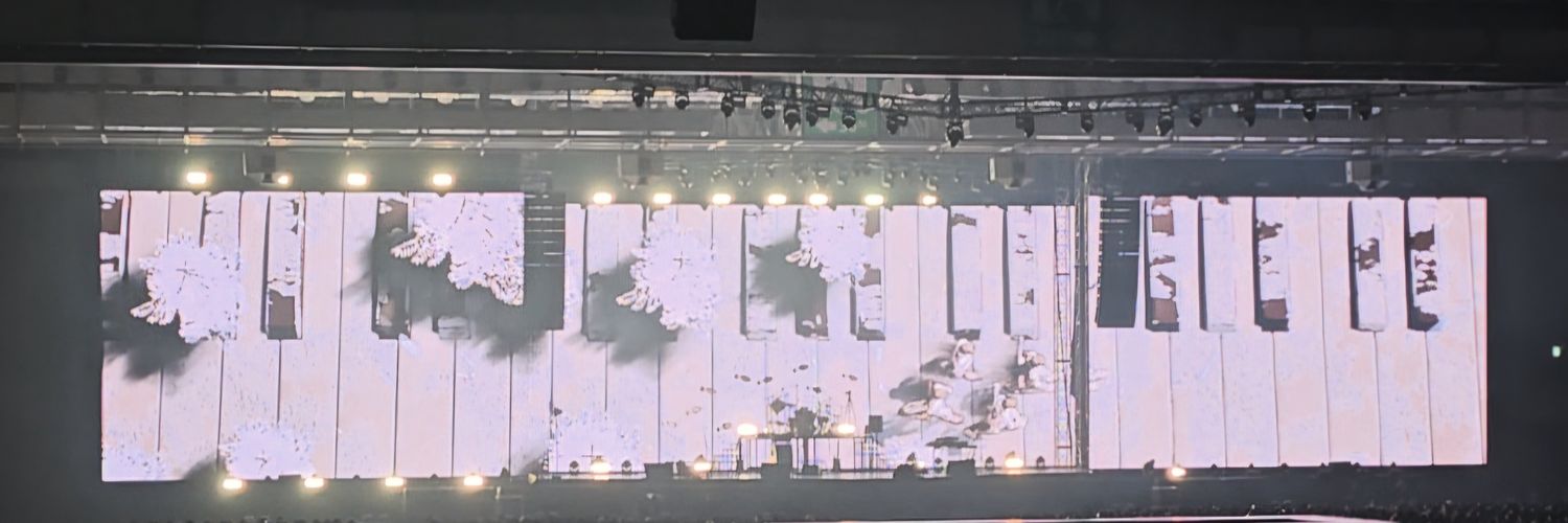 MydayFrom's profile banner image