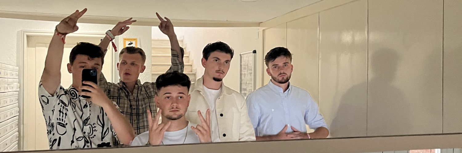 adrienpcv's profile banner image