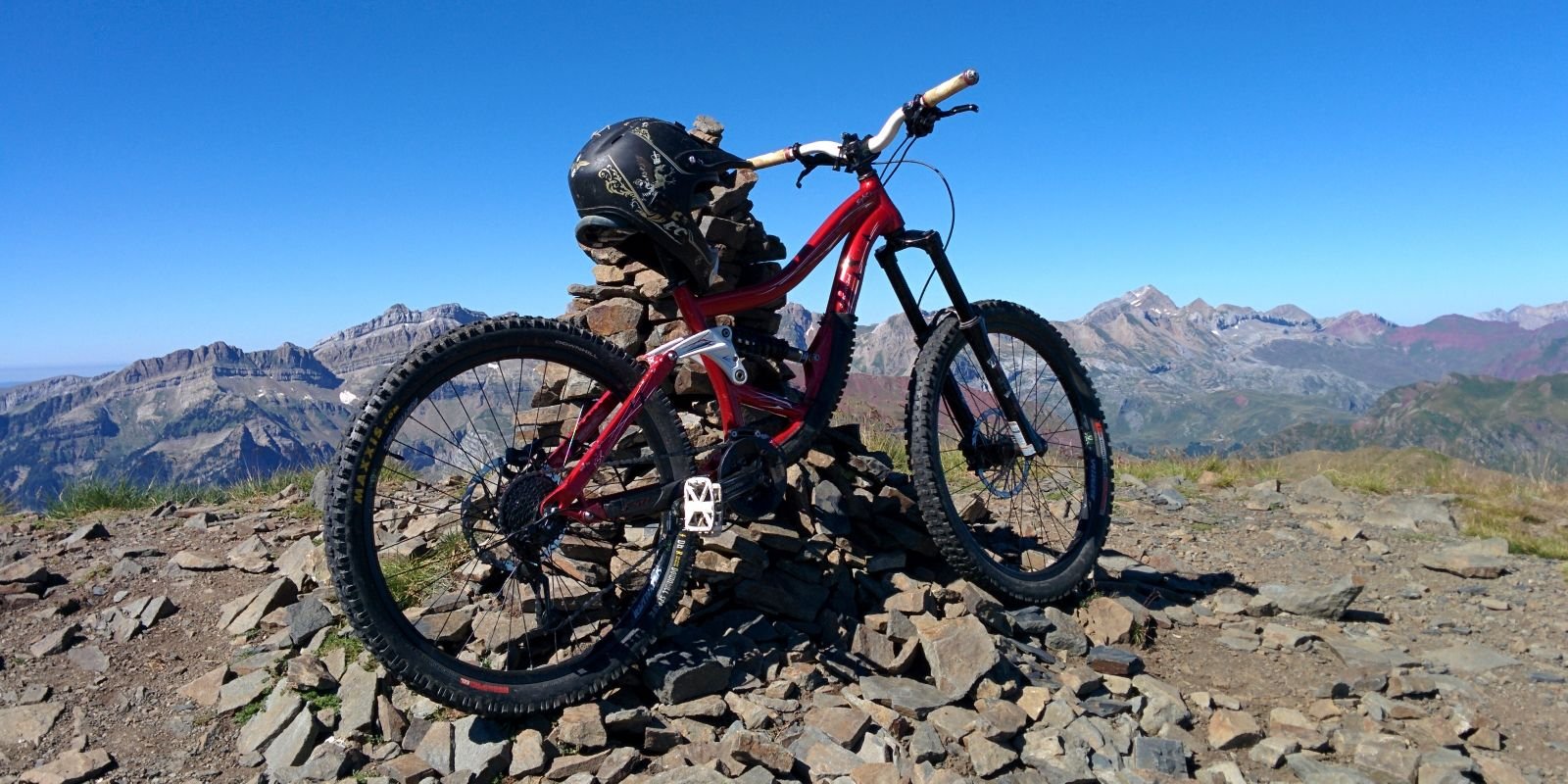 jirizar's profile banner image