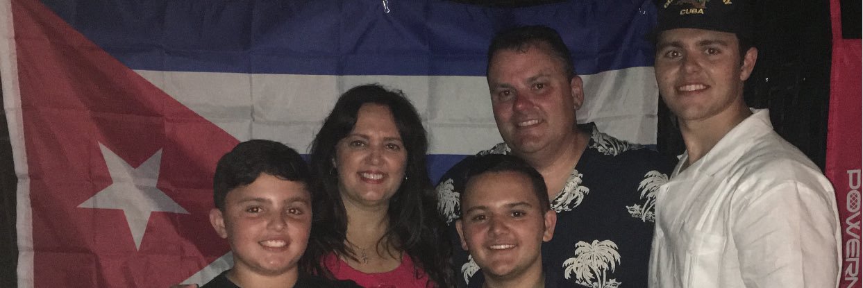linnyv3's profile banner image
