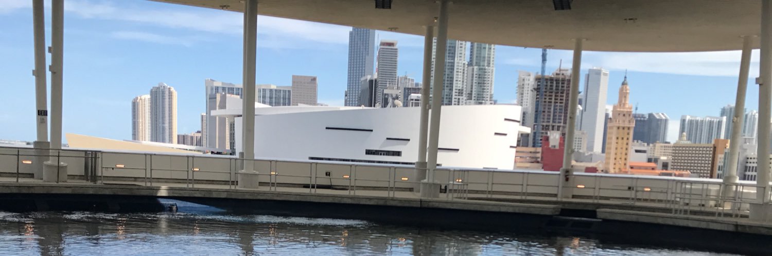 joeyseara's profile banner image