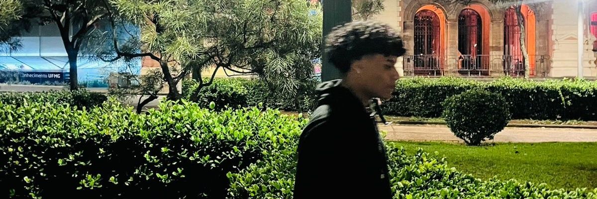 l a y banner