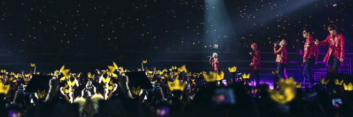 moonoiaom's profile banner image