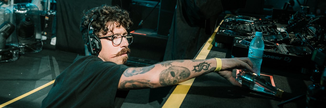 zanonoia's profile banner image
