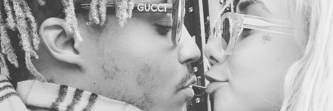𝟎𝟒. banner