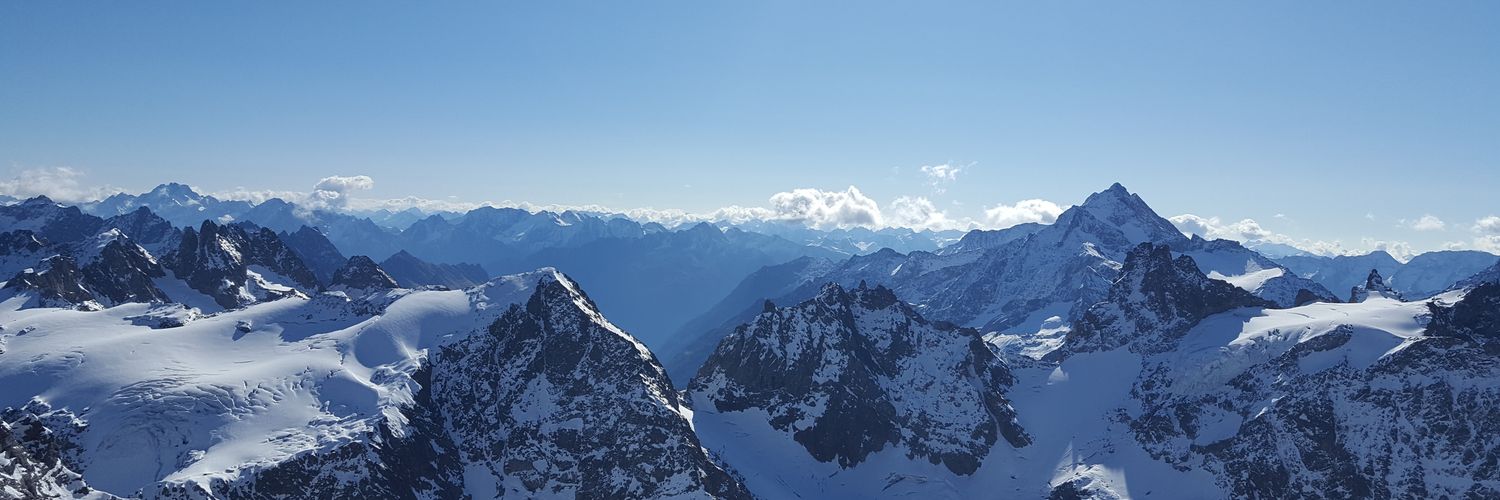 Vvonni's profile banner image