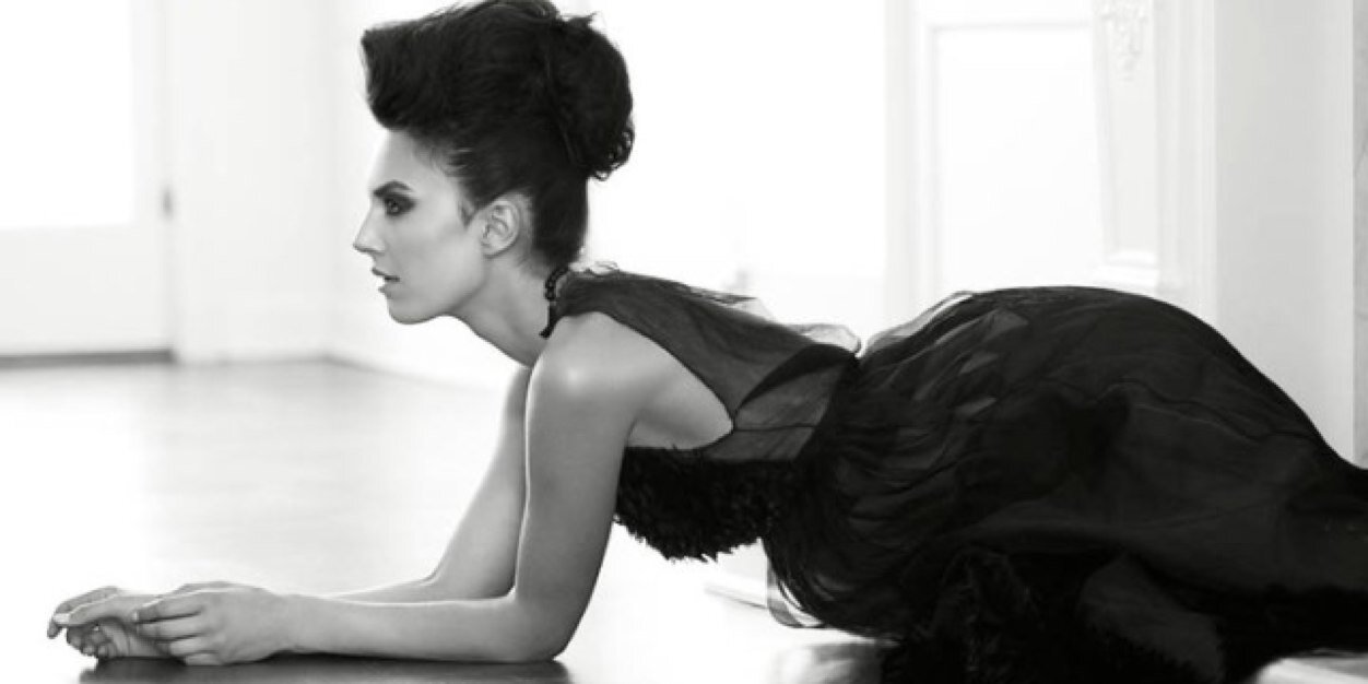 Elizabeth Chambers banner