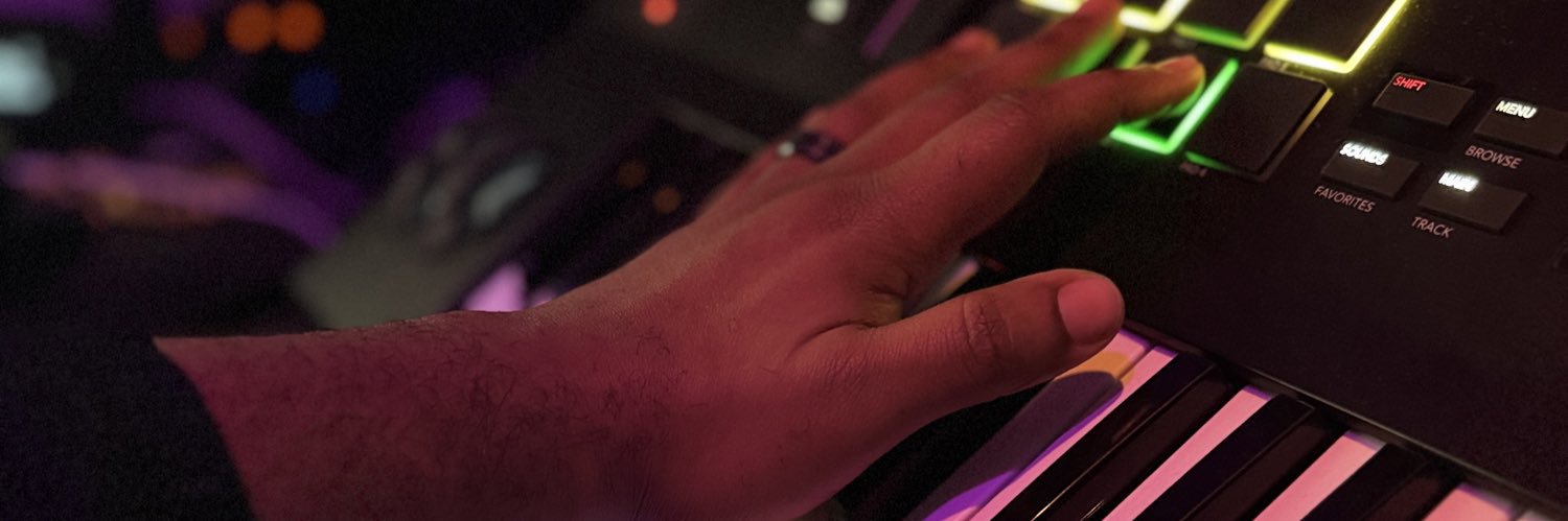 ronnienotch's profile banner image